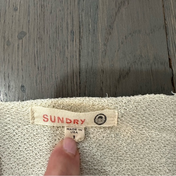 SUNDRY La Mer 1839 Long Sleeve Lightweight Sweatshirt Top Shirt Off-White - Picture 8 of 8